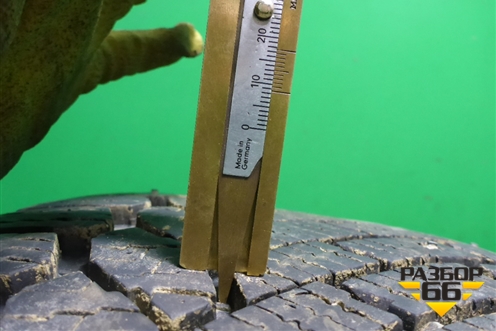 Шина Continental ContiIceContact 4x4 101T 235/50 R18 ( Шипы)