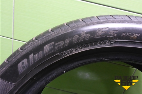 Шина  215/50 R17 (Лето) (YokohamaBluEarthES32) (YOKOHAMABLUEARTHES32)