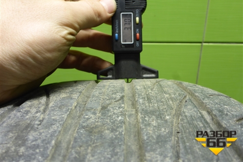 Шина  215/55 R17 (Лето) (YokohamaAdvanFlevaV701) (YOKOHAMAADVANFLEVAV701)