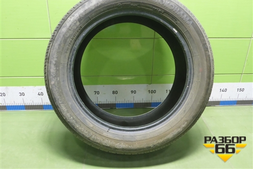 Шина  215/55 R17 (Лето) (YokohamaBluEarthE70) (YOKOHAMABLUEARTHE70)