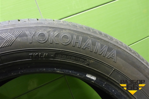 Шина  215/55 R17 (Лето) (YokohamaBluEarthE70) (YOKOHAMABLUEARTHE70)