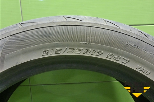 Шина  215/55 R17 (Лето) (YokohamaAdvanFlevaV701) (YOKOHAMAADVANFLEVAV701)