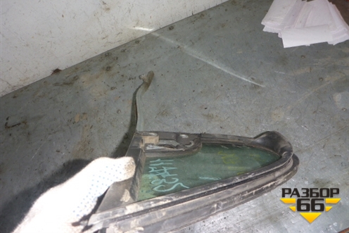 Стекло двери передней правой форточка для Peugeot 307 с 2001-2007г
