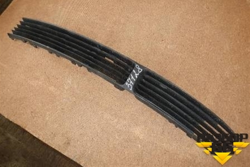 Решетка в передний бампер левая для Volkswagen Passat (B5) с 1996-2005г