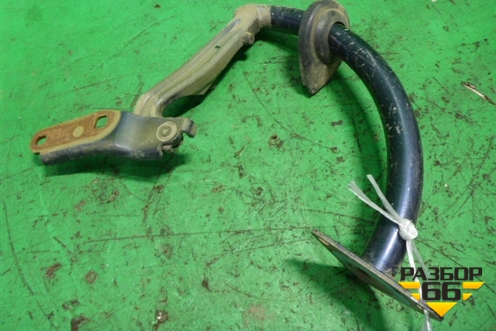 Петля крышки багажника правая (3C5827302) для Volkswagen Passat (B6) с 2005-2010г