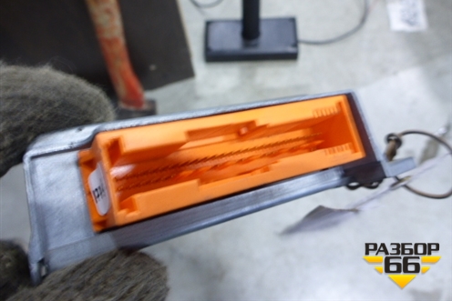 Блок управления AIR BAG (8200381654) для Renault Kangoo с 2008г