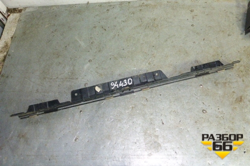 Накладка внутренняя (задней панели) для Land Rover Range Rover 3 с 2002-2012г (Вог)