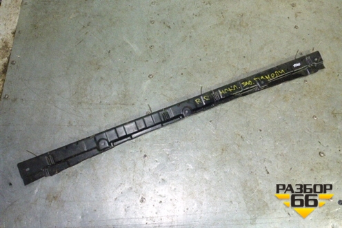 Накладка внутренняя (задней панели) для Land Rover Range Rover 3 с 2002-2012г (Вог)