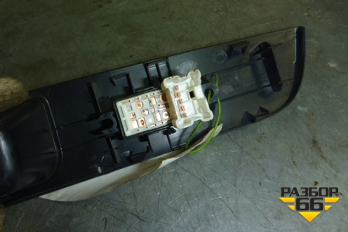 Кнопка стеклоподъёмника для Nissan Tiida (C11X) с 2004-2013г