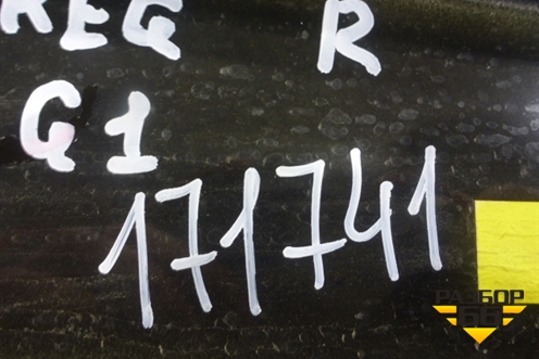 Накладка стойки (центральной правой) для Volkswagen Touareg c 2002-2010г (Туарег)