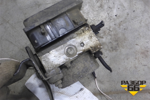 Блок ABS (476609U100) для Nissan Note (Е11) с 2005-2013г
