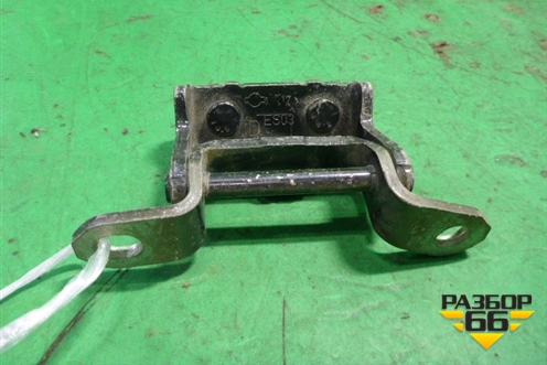 Петля двери багажника (90400AV730) для Nissan Qashqai (J10E) с 2006-2013г