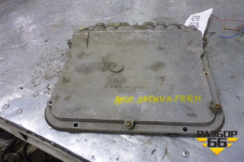 Крышка блока предохранителей (A0035400782) для Mercedes Benz  TRUCK Axor 2 с 2004г