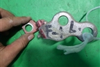 Петля двери передней левой верхняя (XS4AA22801) для Ford Focus 1 с 1998-2004г