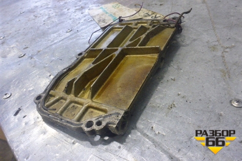 Крышка головки блока передняя (1.4л CR14) для Nissan Note (Е11) с 2005-2013г