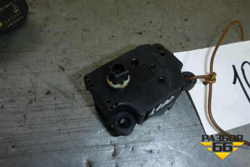 Моторчик заслонки отопителя (3M5H19E616AB) для Ford Focus 2 с 2008-2011г