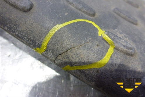 Накладка переднего бампера  (Нижняя подножка) (5010578344) для Renault  TRUCK Premium 2 с 2005-2013г