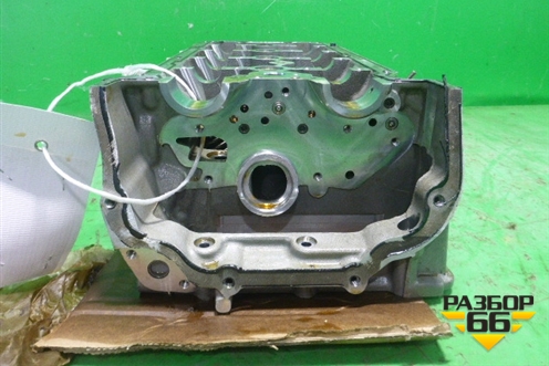 Головка блока цилиндров (правая 4.2л CDR) (079103373BN) для Audi A8 с 2009-2017г