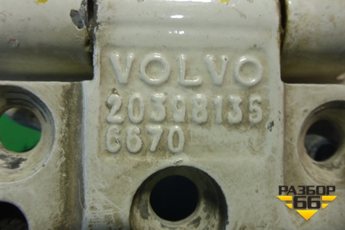 Петля двери левой верхняя  (20398135) для Volvo  TRUCK FH с 2002-2008г