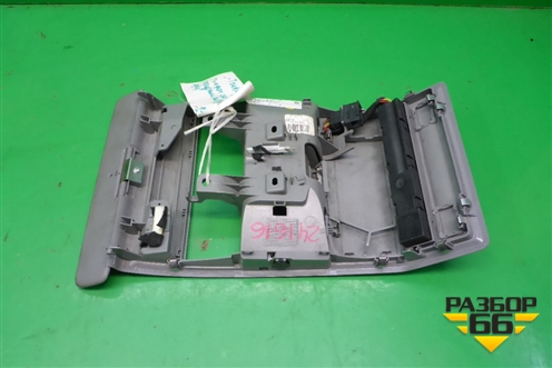 Плафон салонный передний (не под люк) (7L0868403) для Volkswagen Touareg c 2002-2010г