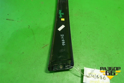 Накладка стойки (центральной правой) для Volkswagen Touareg c 2002-2010г (Туарег)