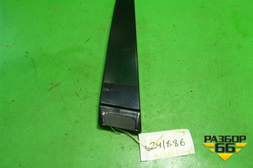 Накладка стойки (центральной правой) для Volkswagen Touareg c 2002-2010г (Туарег)