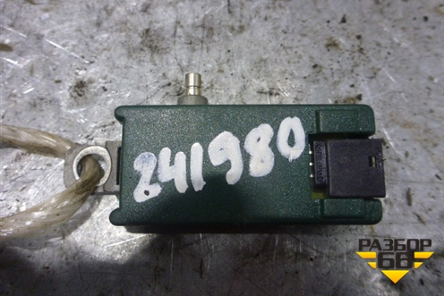 Антенна электрическая (усилитель) (7L6035577C) для Volkswagen Touareg c 2002-2010г (Туарег)