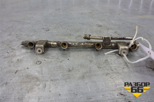 Рейка топливная рампа (1.8л) (06B133317N) для Audi A4 (В6) с 2000-2006г