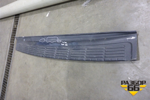 Накладка заднего бампера (до 2012г) (5216260040) для Toyota Land Cruiser (200) с 2008г (Ленд Крузер)