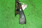 Накладка двери передней правой уголок (3M51R23408AD) для Ford C-MAX с 2003-2010г