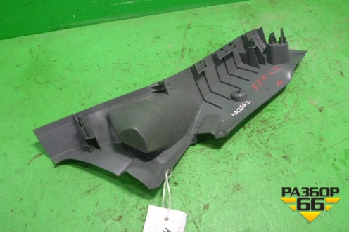 Обшивка стойки задняя нижняя левая (4M51A31017AGW) для Ford Focus 2 с 2008-2011г