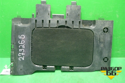 Ниша (пола задняя левая) (8200223813) для Renault Scenic с 2003-2009г