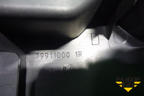 Держатель задней полки правый (лифтбэк) (799110001R) для Renault Laguna-3 с 2009г