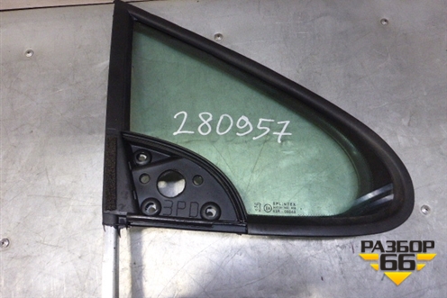 Стекло двери передней правой форточка (новое) (920287) для Peugeot 307 с 2001-2007г