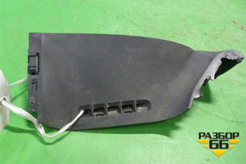 Накладка на торпедо (боковая верхняя левая ) (681352ED500) для Nissan Tiida (C11X) с 2004-2013г