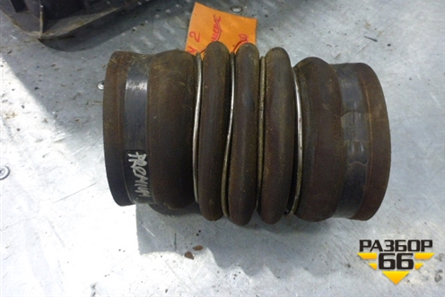 Патрубок интеркулера резиновый для Renault  TRUCK Premium 2 с 2005-2013г