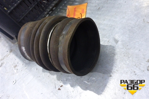 Патрубок интеркулера резиновый для Renault  TRUCK Premium 2 с 2005-2013г