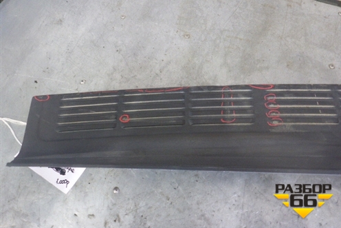Накладка заднего бампера (до 2012г) (5216260040) для Toyota Land Cruiser (200) с 2008г (Ленд Крузер)