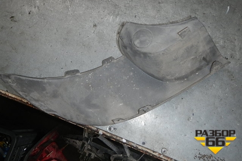 Накладка заднего бампера правая (верхняя универсал) для Renault Laguna-2 с 2001-2008г