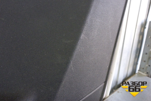 Обшивка салона боковая правая (9646268777) для Citroen C4 с 2005-2011г