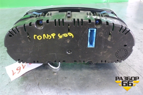 Щиток приборов МКПП (5K0920863) для Volkswagen Golf VI с 2009-2012г