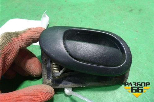 Ручка внутренняя двери задней левой (9623698477) для Peugeot 206 с1998г
