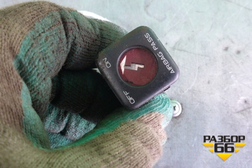 Выключатель пассажирской AIR BAG для Peugeot 206 с1998г