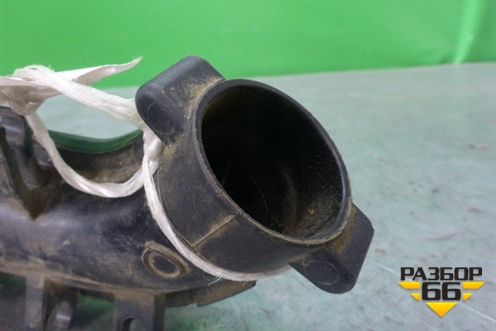 Патрубок интеркулера/ (пластиковый) (03C145673H) для Volkswagen Golf V Plus с 2005-2014г