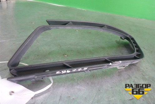 Накладка ПТФ правая (после 2013г) (3T0807682) для Skoda Superb с 2008-2015г