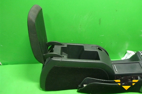 Подлокотник (в сборе) (3T0863241) для Skoda Superb с 2008-2015г