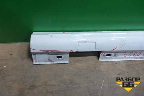 Накладка на порог наружная левая (AMG) (A1766980054) для Mercedes Benz A180/200/250 W176 с 2012