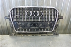 Решетка радиатора (после 2012г под парктроник) (8R0853651R) для Audi Q5 c 2008-2017г (Ку 5)