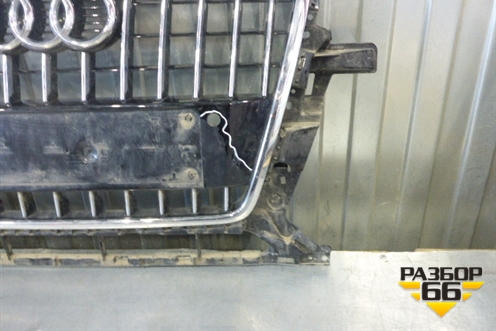 Решетка радиатора (после 2012г под парктроник) (8R0853651R) для Audi Q5 c 2008-2017г (Ку 5)