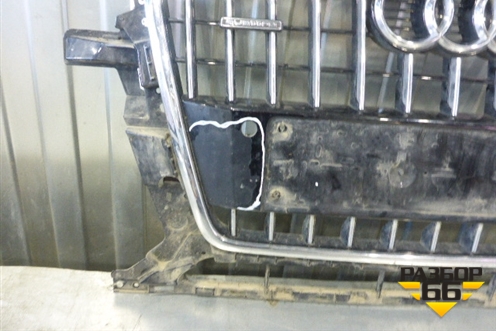 Решетка радиатора (после 2012г под парктроник) (8R0853651R) для Audi Q5 c 2008-2017г (Ку 5)